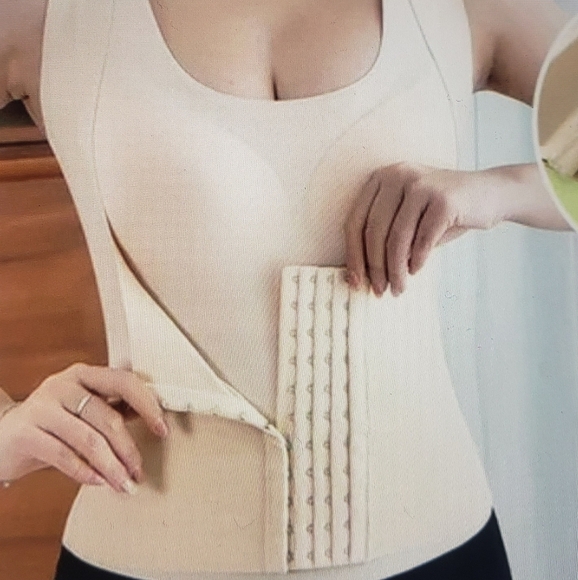 Nwot shaping bra - Picture 1 of 8